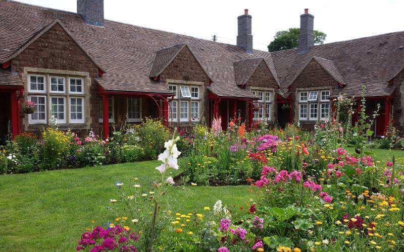 Simple ideas for Creating a Cottage garden